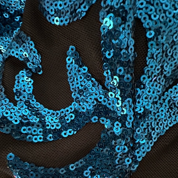 PROM DRESS - Picture 3 of 5